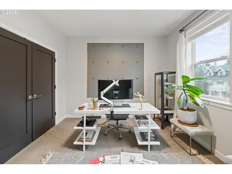 8274 SW 47th Avenue Portland OR 97219
