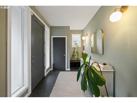 8274 SW 47th Avenue Portland OR 97219