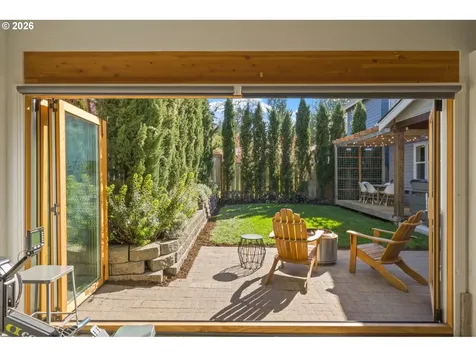 8274 SW 47th Avenue Portland OR 97219