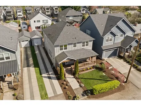 8274 SW 47th Avenue Portland OR 97219