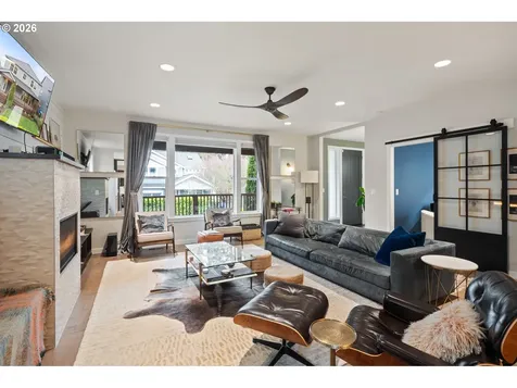 8274 SW 47th Avenue Portland OR 97219