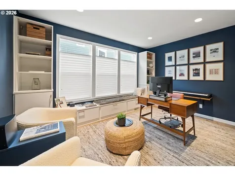 8274 SW 47th Avenue Portland OR 97219