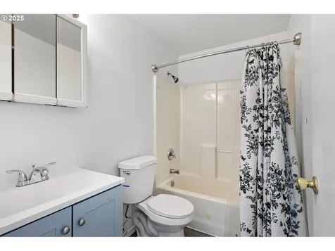 174/178 Lea Avenue Eugene OR 97404