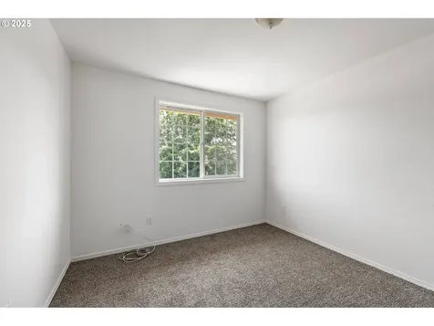 174/178 Lea Avenue Eugene OR 97404