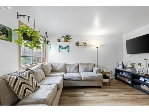 174/178 Lea Avenue Eugene OR 97404