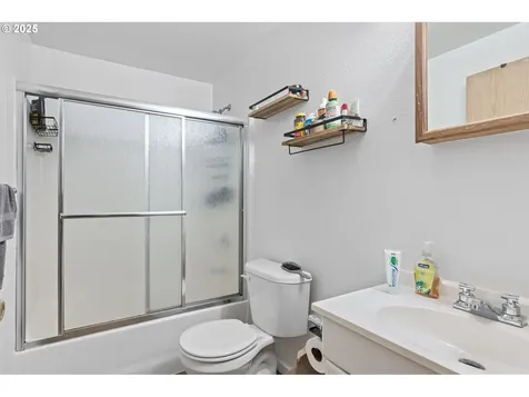 174/178 Lea Avenue Eugene OR 97404