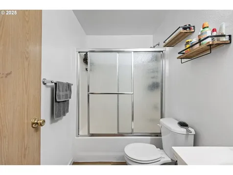 174/178 Lea Avenue Eugene OR 97404