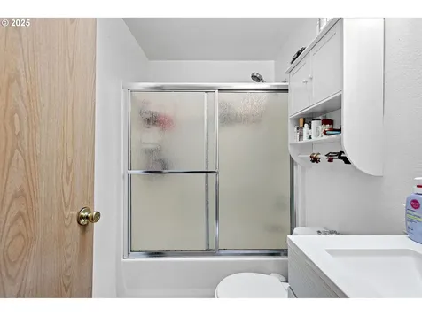 174/178 Lea Avenue Eugene OR 97404