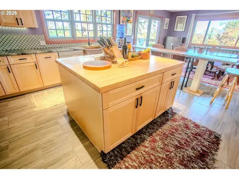 17006 NW Rockyford Road Yamhill OR 97148