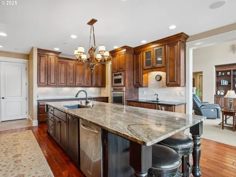 1039 NW 36th Circle Camas WA 98607