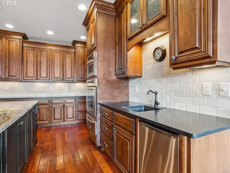 1039 NW 36th Circle Camas WA 98607