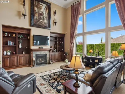 1039 NW 36th Circle Camas WA 98607