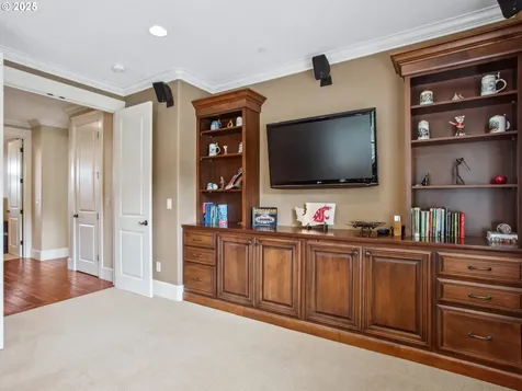 1039 NW 36th Circle Camas WA 98607