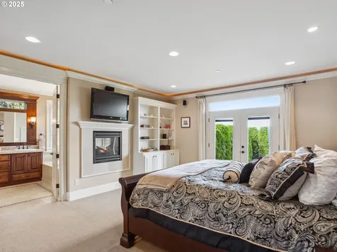 1039 NW 36th Circle Camas WA 98607