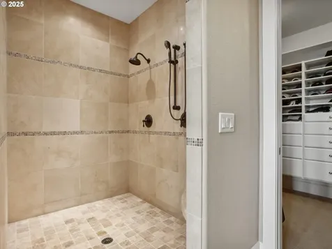 1039 NW 36th Circle Camas WA 98607