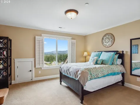 1039 NW 36th Circle Camas WA 98607