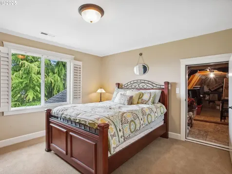 1039 NW 36th Circle Camas WA 98607