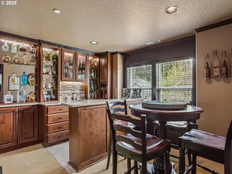 1039 NW 36th Circle Camas WA 98607