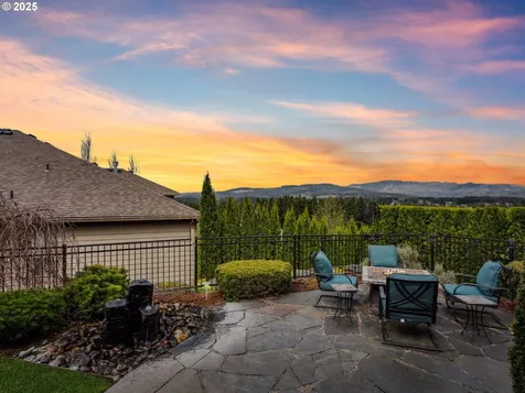 1039 NW 36th Circle Camas WA 98607