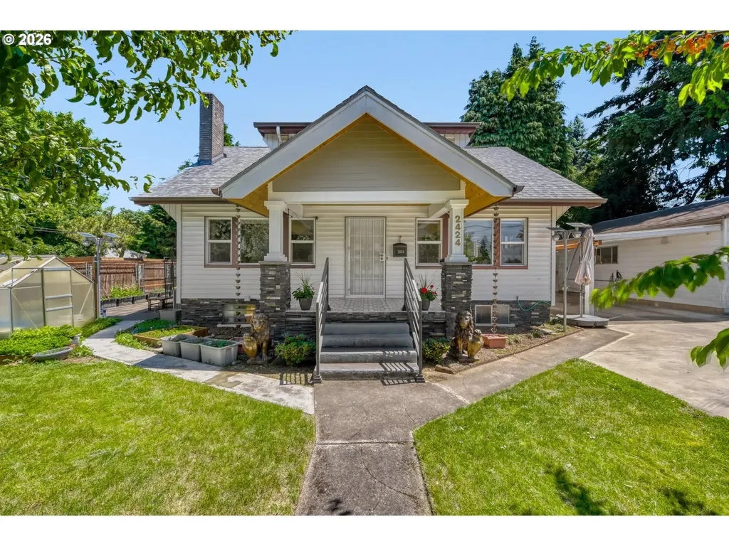 2424 NE 102nd Avenue Portland OR 97220