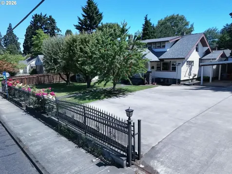2424 NE 102nd Avenue Portland OR 97220