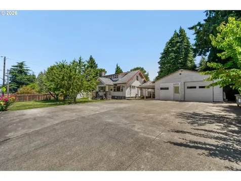 2424 NE 102nd Avenue Portland OR 97220