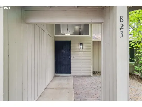 823 NE 132nd Avenue Vancouver WA 98684