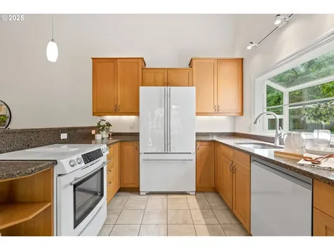 12055 SW Morlock Court Beaverton OR 97008