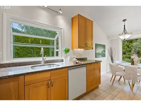 12055 SW Morlock Court Beaverton OR 97008