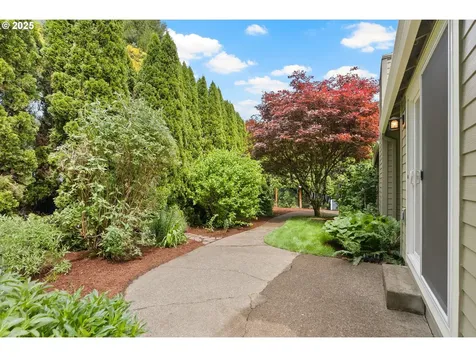 12055 SW Morlock Court Beaverton OR 97008