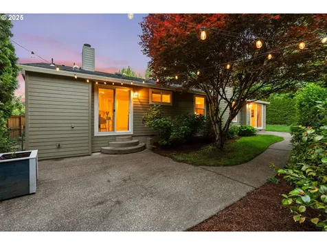 12055 SW Morlock Court Beaverton OR 97008