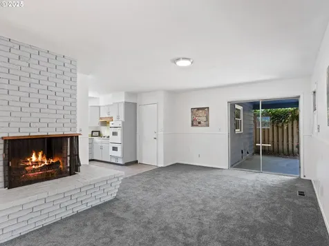 6936 SW 15th Avenue Portland OR 97219