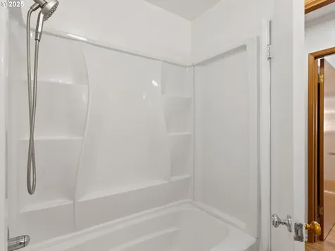 6936 SW 15th Avenue Portland OR 97219