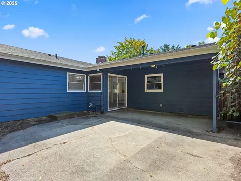6936 SW 15th Avenue Portland OR 97219