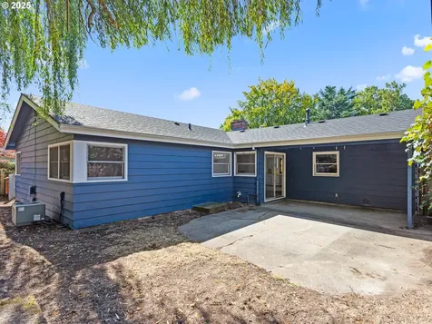 6936 SW 15th Avenue Portland OR 97219