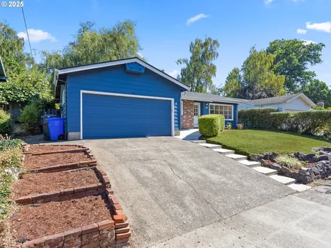 6936 SW 15th Avenue Portland OR 97219