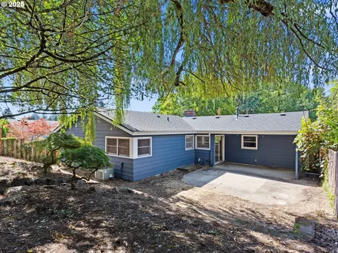 6936 SW 15th Avenue Portland OR 97219