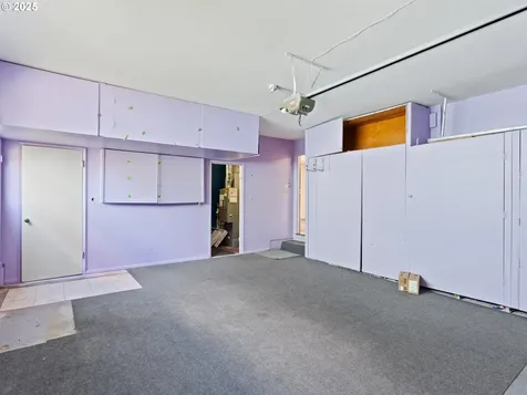 6936 SW 15th Avenue Portland OR 97219