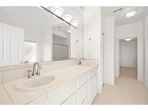 14950 NW Vance Drive Portland OR 97229