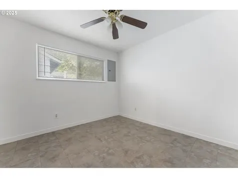 1339 SE 85th Avenue Portland OR 97216
