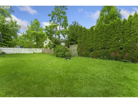1339 SE 85th Avenue Portland OR 97216
