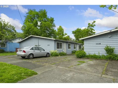 1339 SE 85th Avenue Portland OR 97216