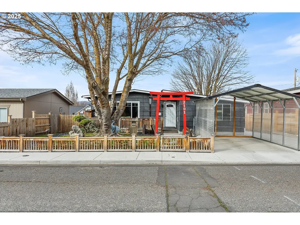2101 E 13th Street The Dalles OR 97058
