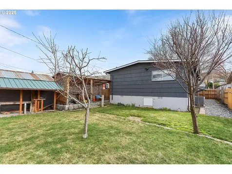 2101 E 13th Street The Dalles OR 97058