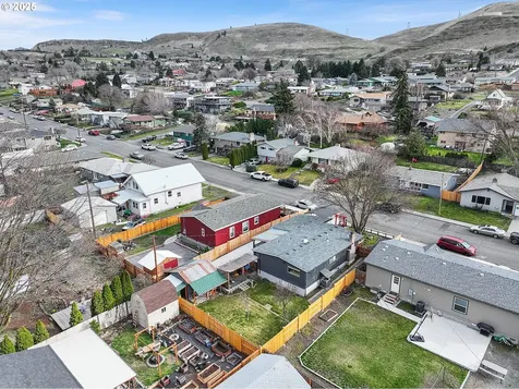2101 E 13th Street The Dalles OR 97058
