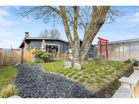 2101 E 13th Street The Dalles OR 97058