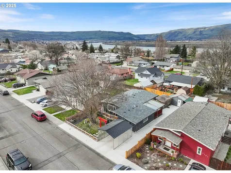 2101 E 13th Street The Dalles OR 97058