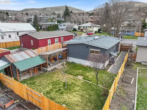 2101 E 13th Street The Dalles OR 97058