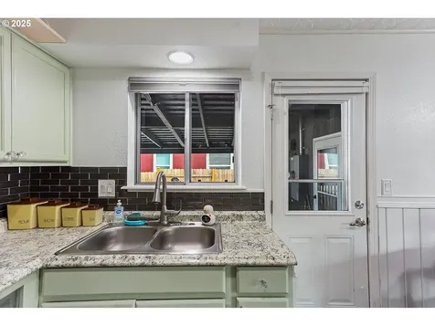 2101 E 13th Street The Dalles OR 97058