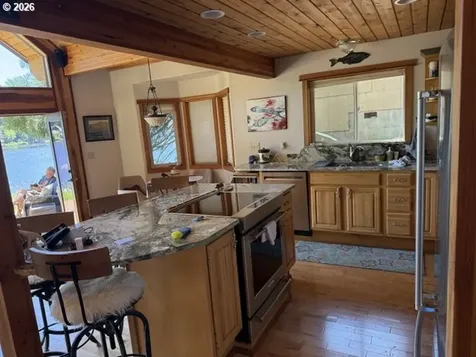 71810 Northshore Drive Birkenfeld OR 97016